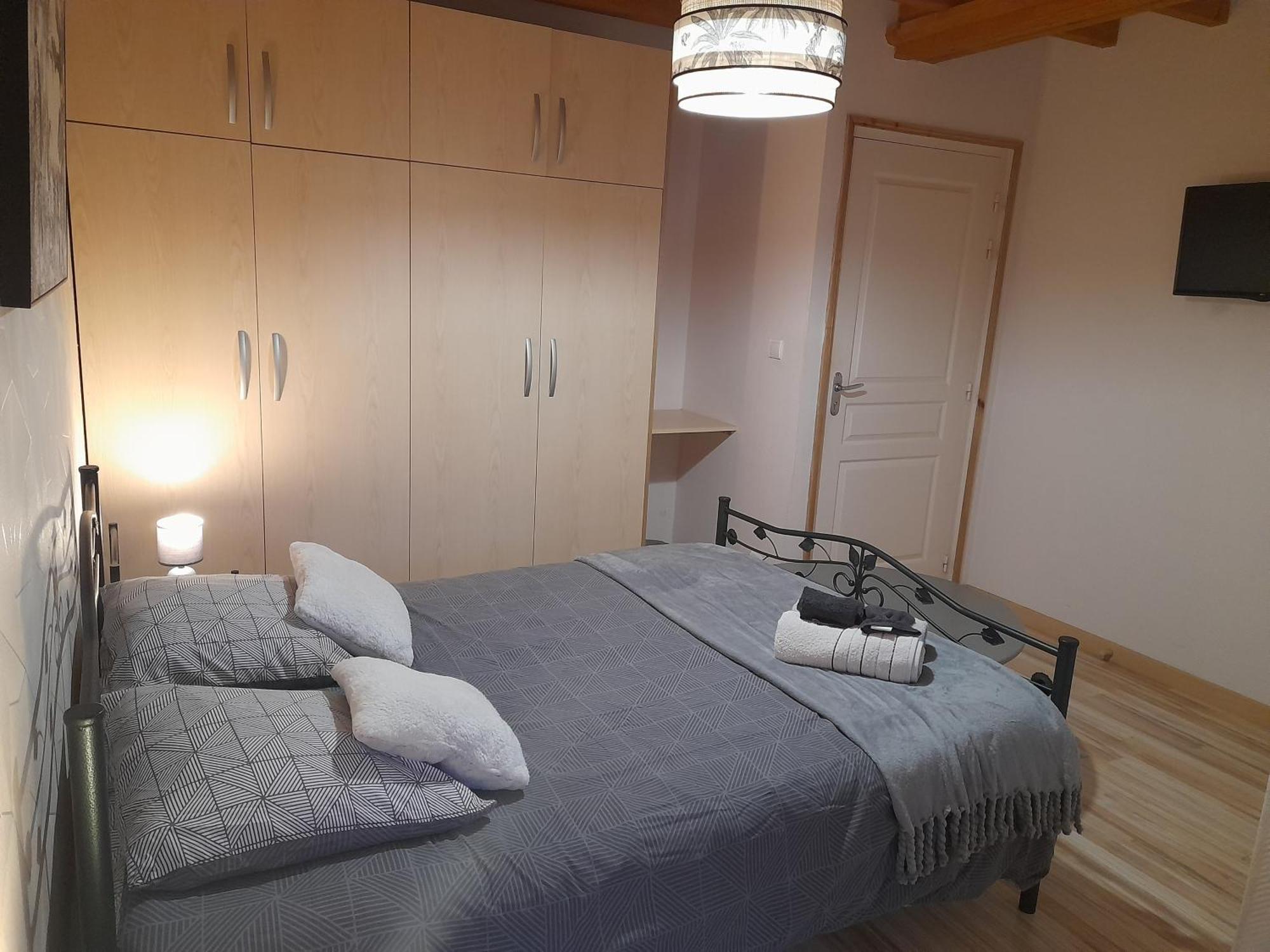 Domaine De La Tour Carree - 3 Chambres Benoitville Eksteriør billede
